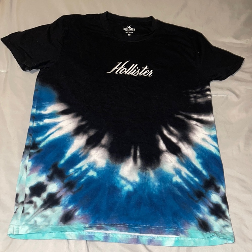 Hollister T-shirt brand new send offers